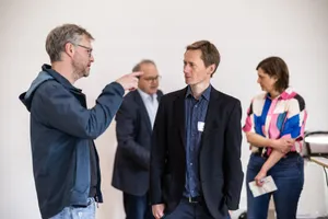 Sich unterhaltende Menschen